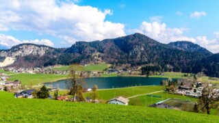 Wanderreisen & Alpenüberquerungen oder Wanderurlaub mit Hund